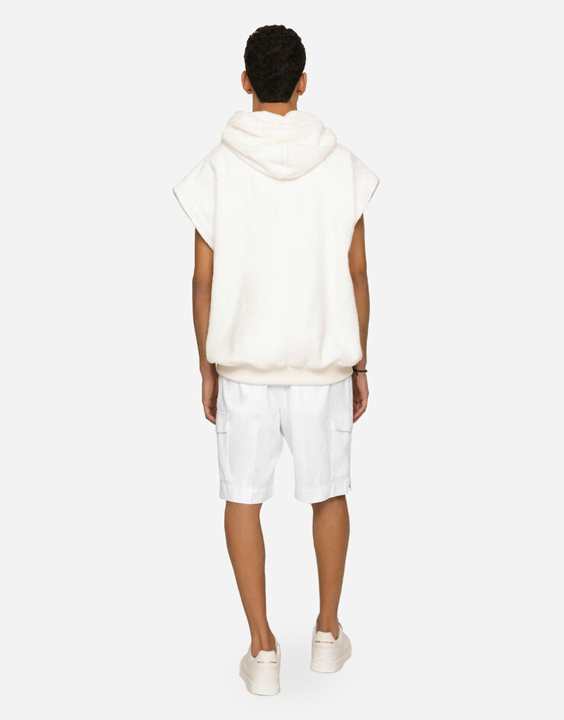 Cotton gabardine cargo shorts with logo tag 3