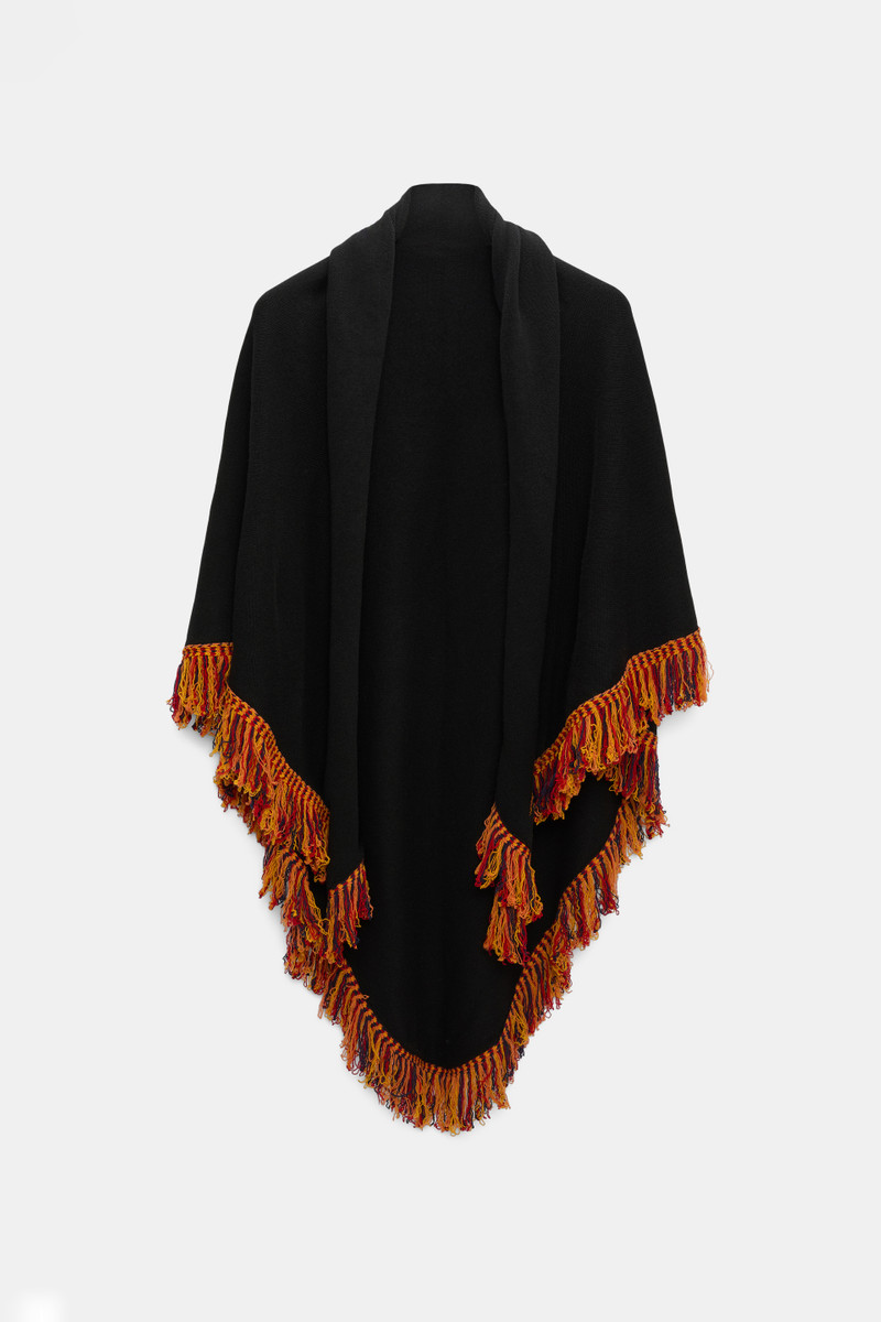 FRINGED COZYNESS poncho 1