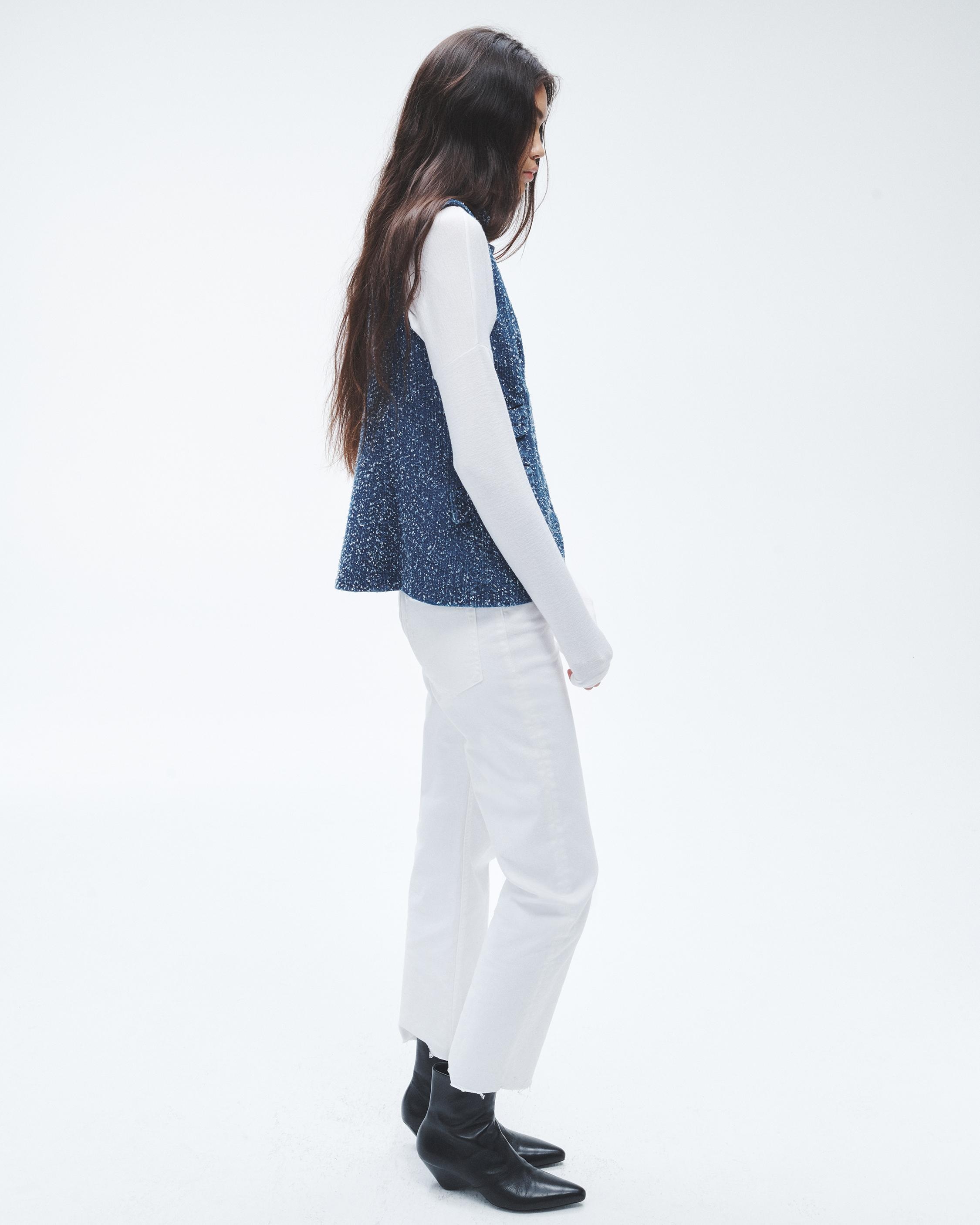 Slade Denim Vest
Tailored Fit - 4