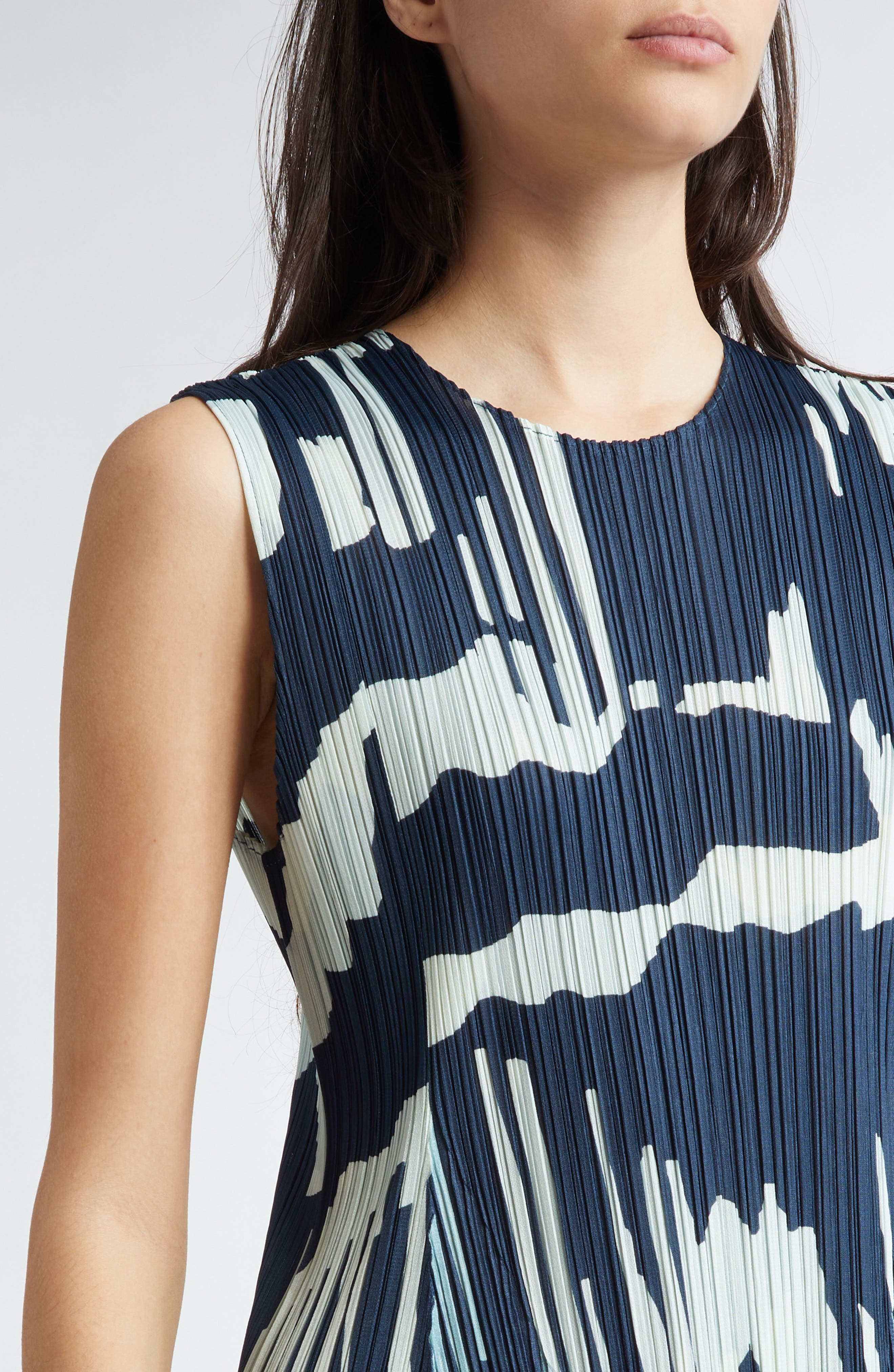 Pleats Please Issey Miyake Refraction Print Pleated Sleeveless Dress in Grayish Navy at Nordstrom - 4
