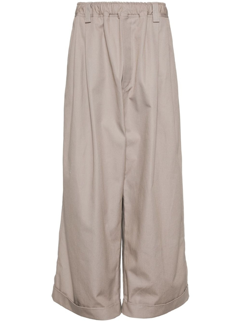 넓은 다리면 chinos 1