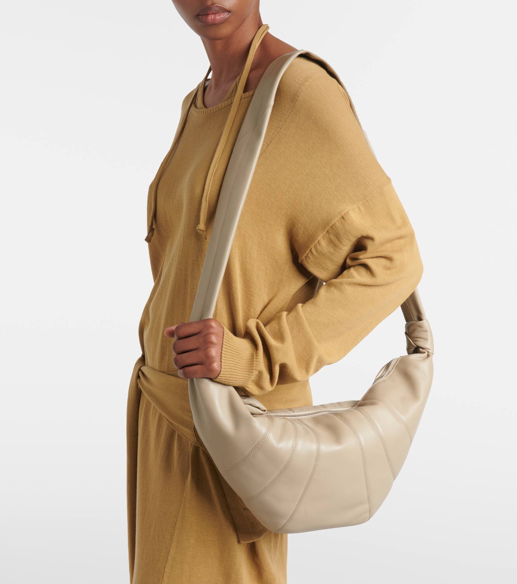 Croissant Medium leather shoulder bag - 2