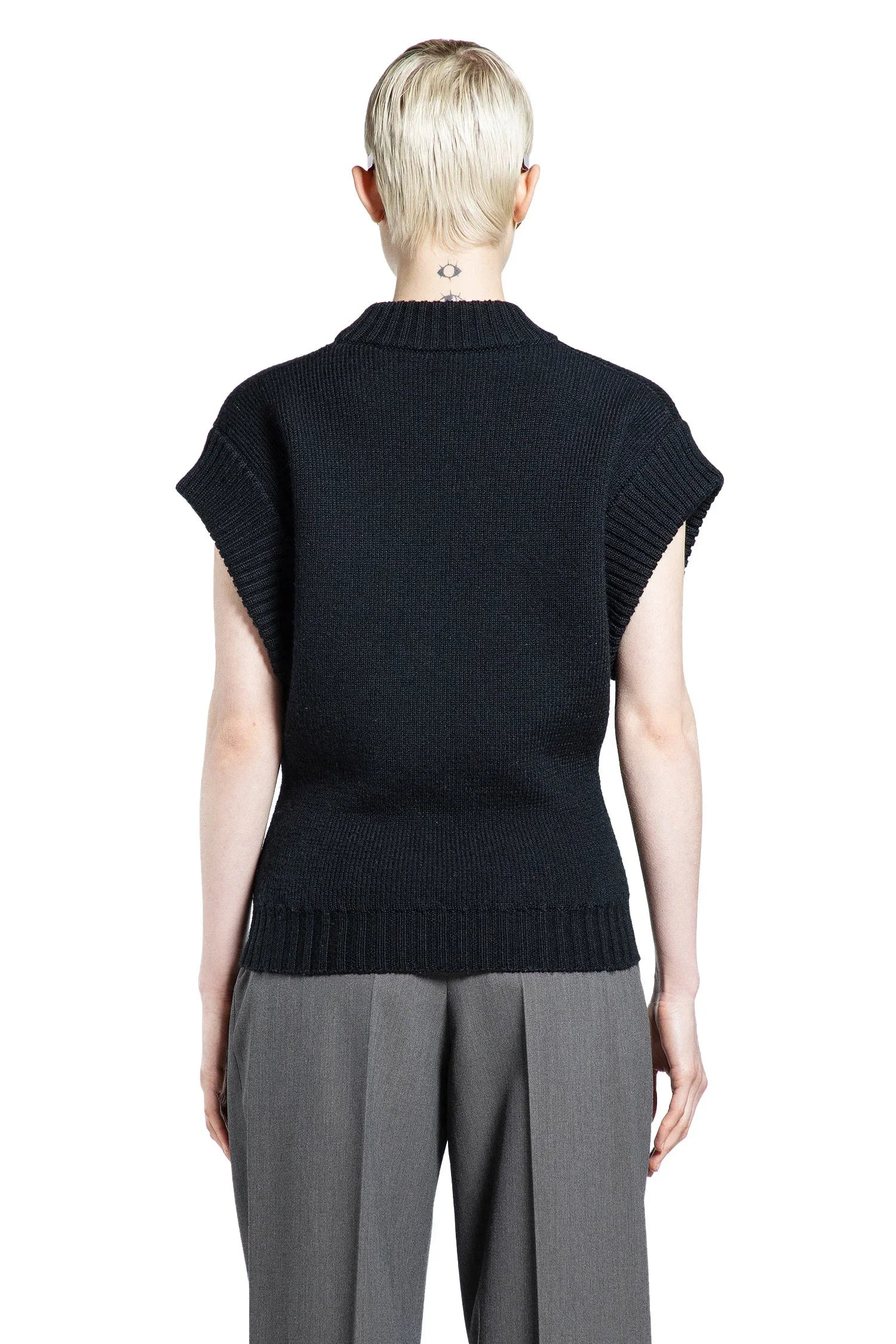 Knitted-Vest - 3