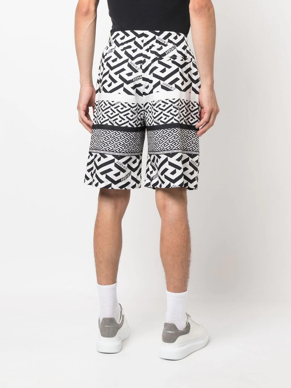 La Greca-print bermuda shorts - 4