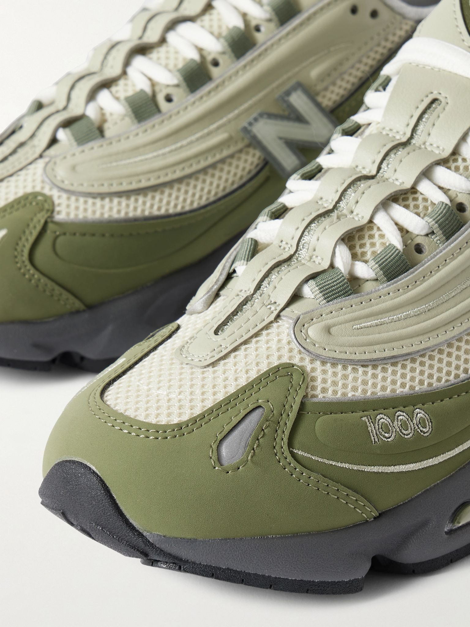 M1000 Embroidered Panelled Mesh Sneakers Green - 5