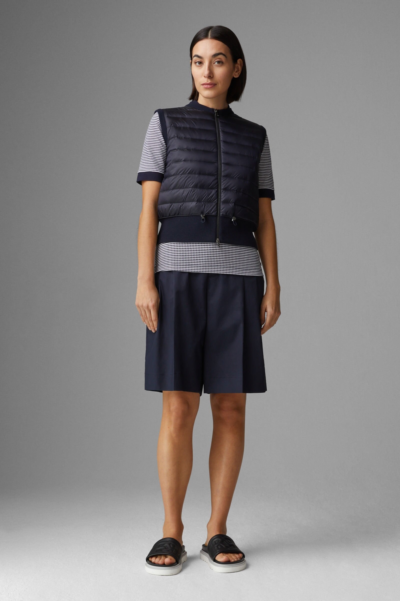 Allisa Hybrid knitted vest in Navy blue - 4