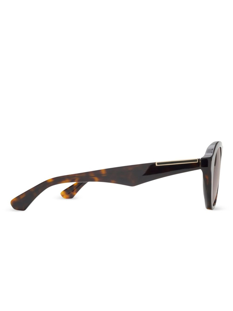 Burberry Classic sunglasses outlook