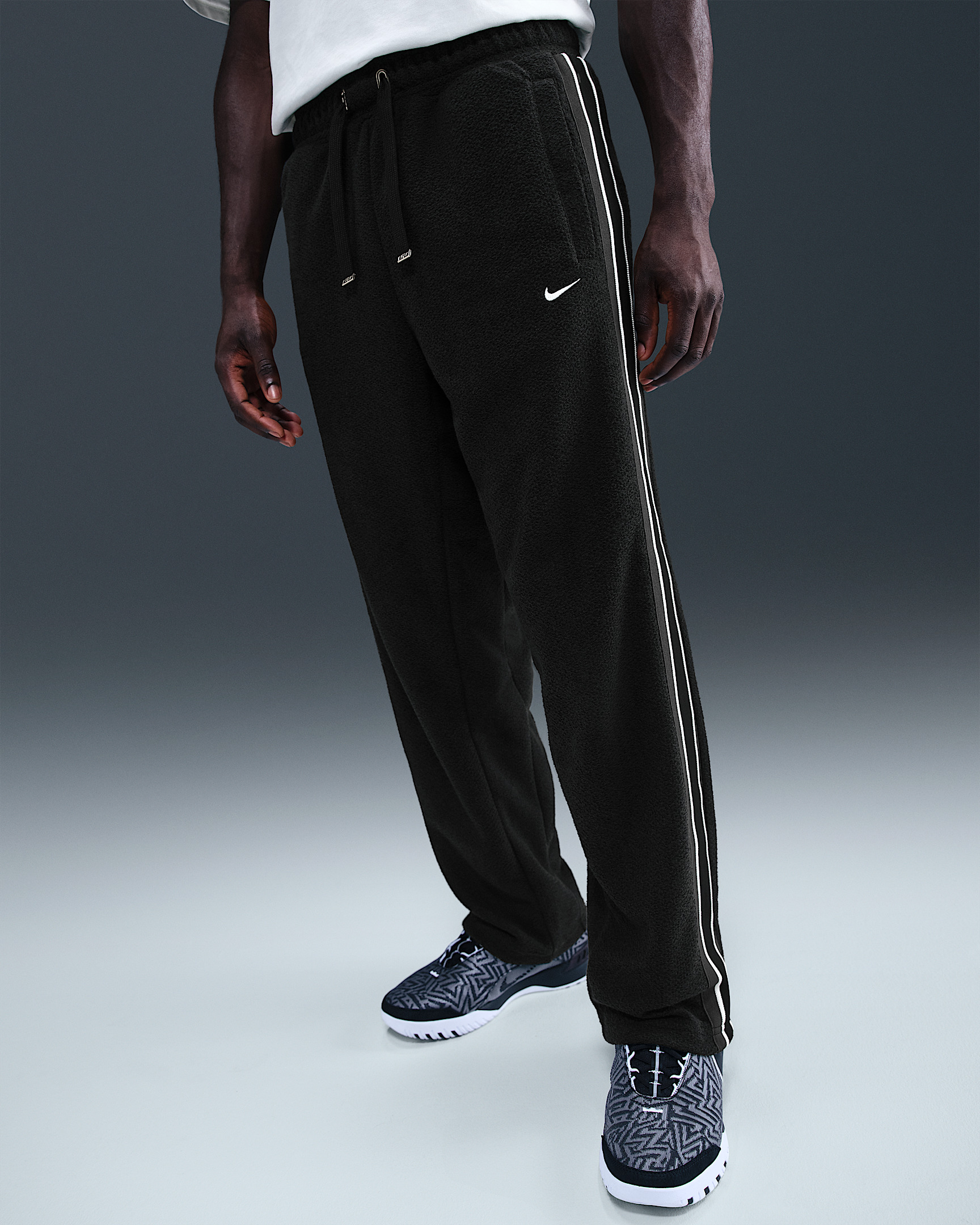 LeBron Standard Issue Men's Therma-FIT Basketball Pants - 2