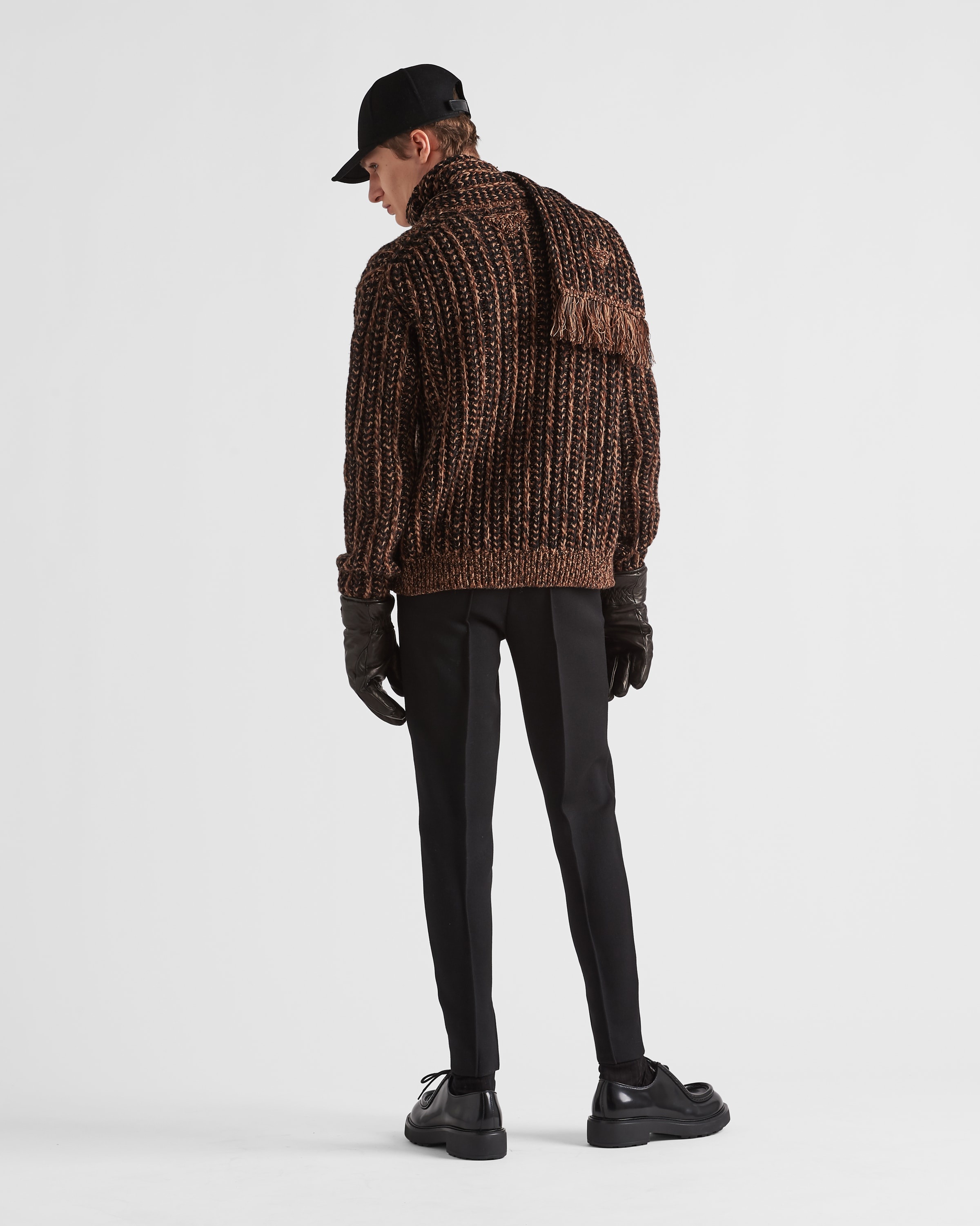 Wool and cashmere crew-neck sweater - 5