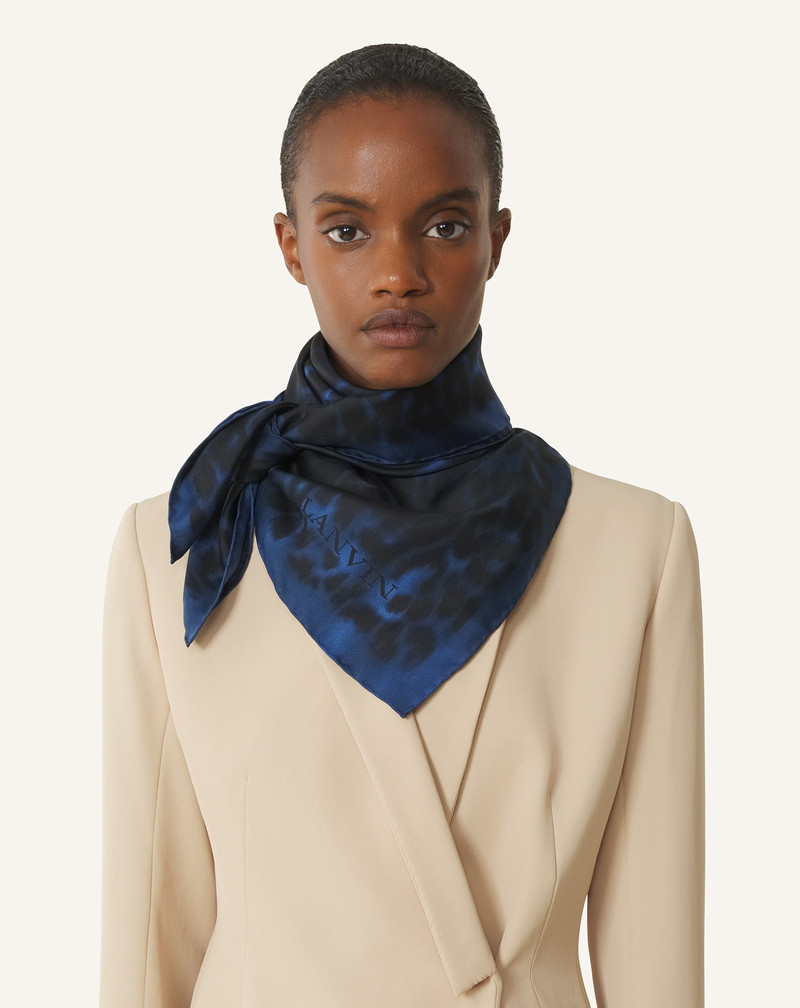 LEOPARD PRINT SILK SCARF 3