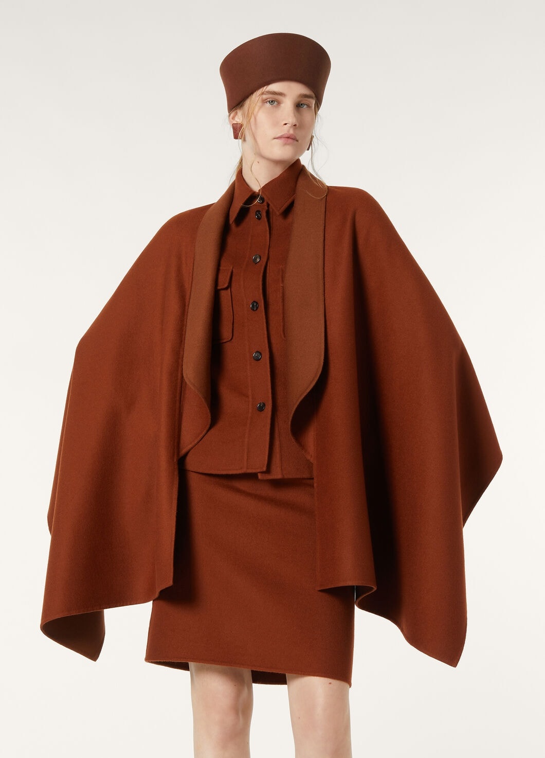 Violante Cape - 2