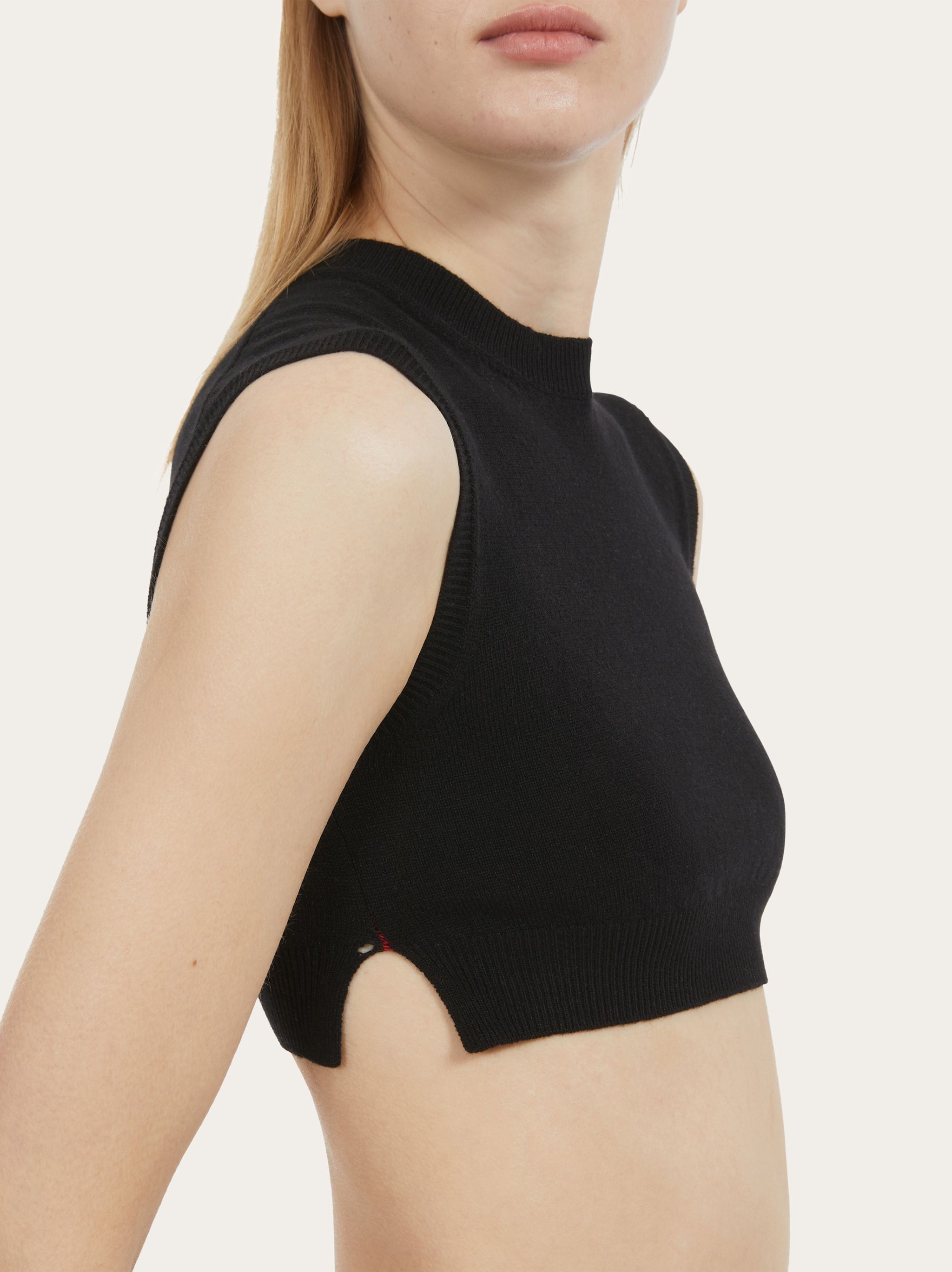 Sleeveless crop top - 4