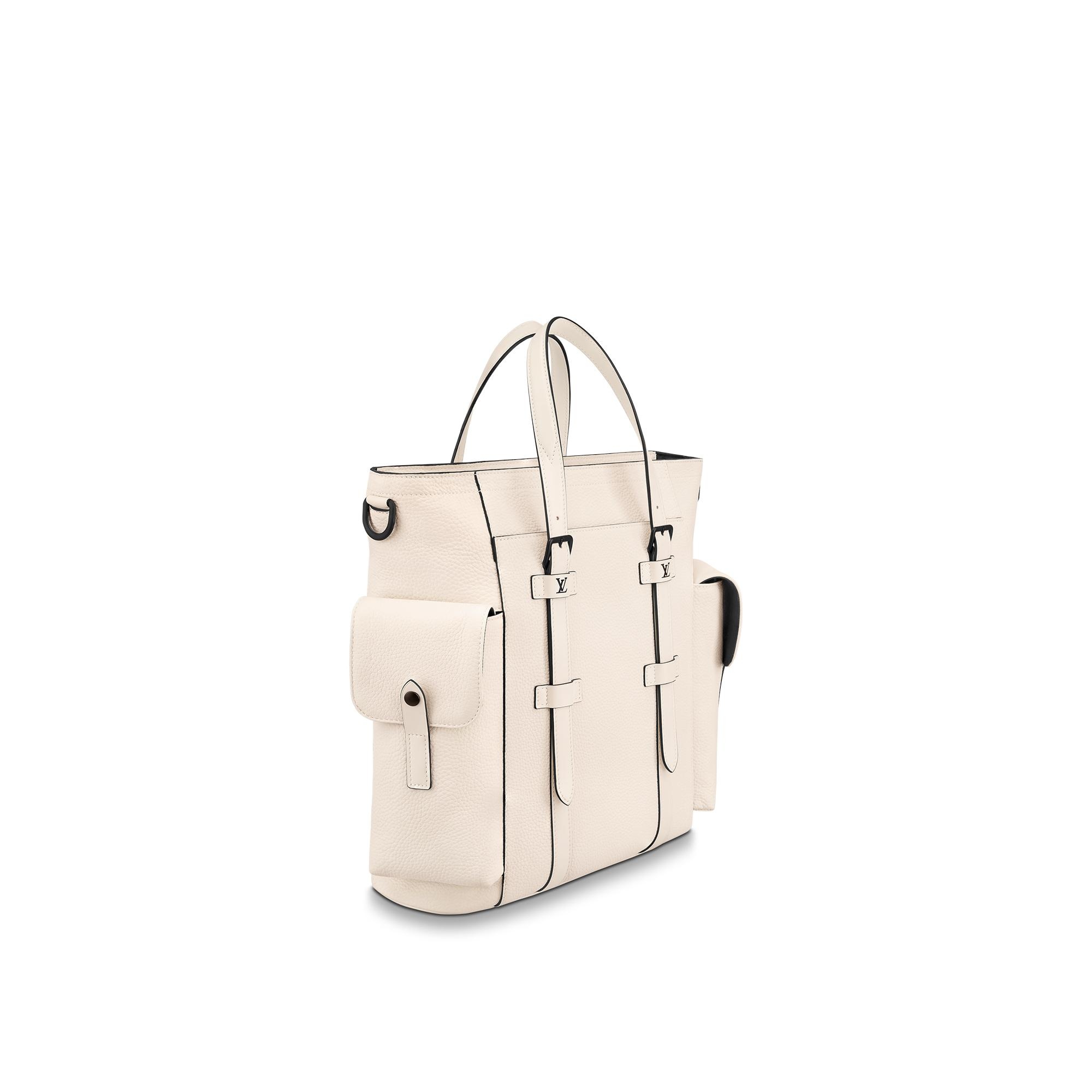 Christopher Tote - 3