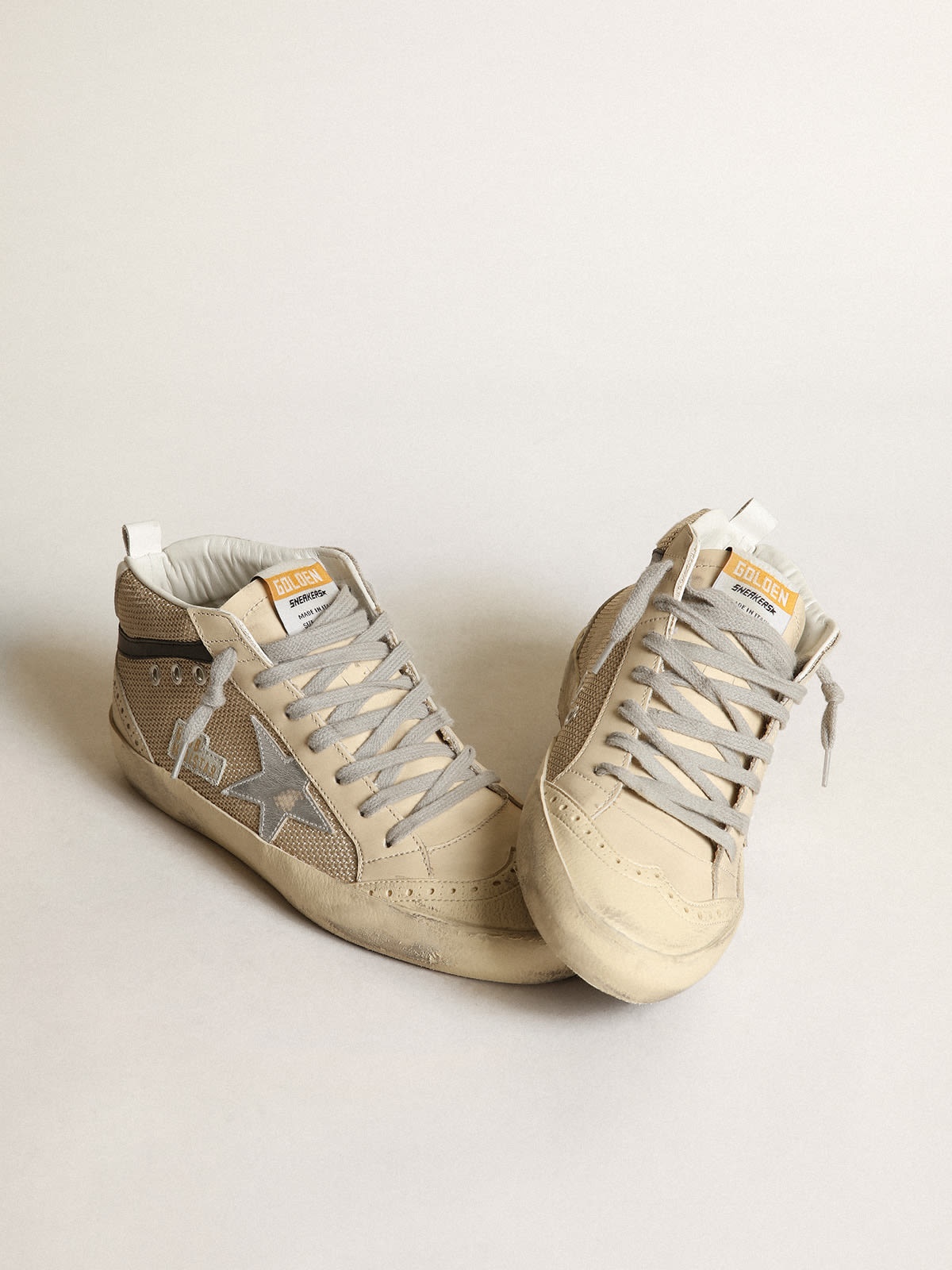 Mid Star LTD sneakers in cream-colored mesh with silver metallic leather star and black leather flas - 2