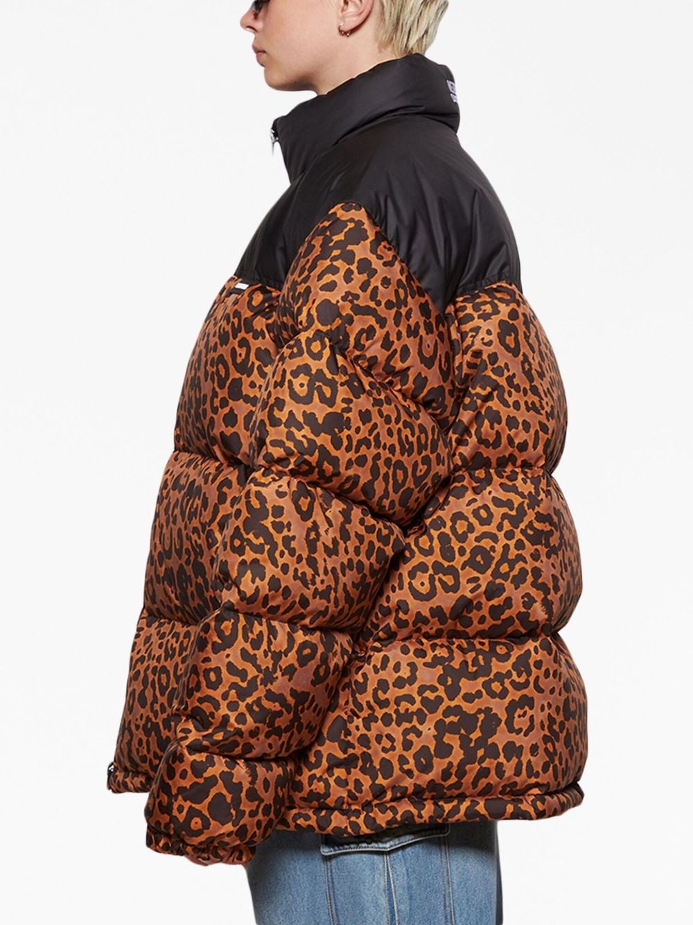 leopard-print panelled puffer jacket - 4