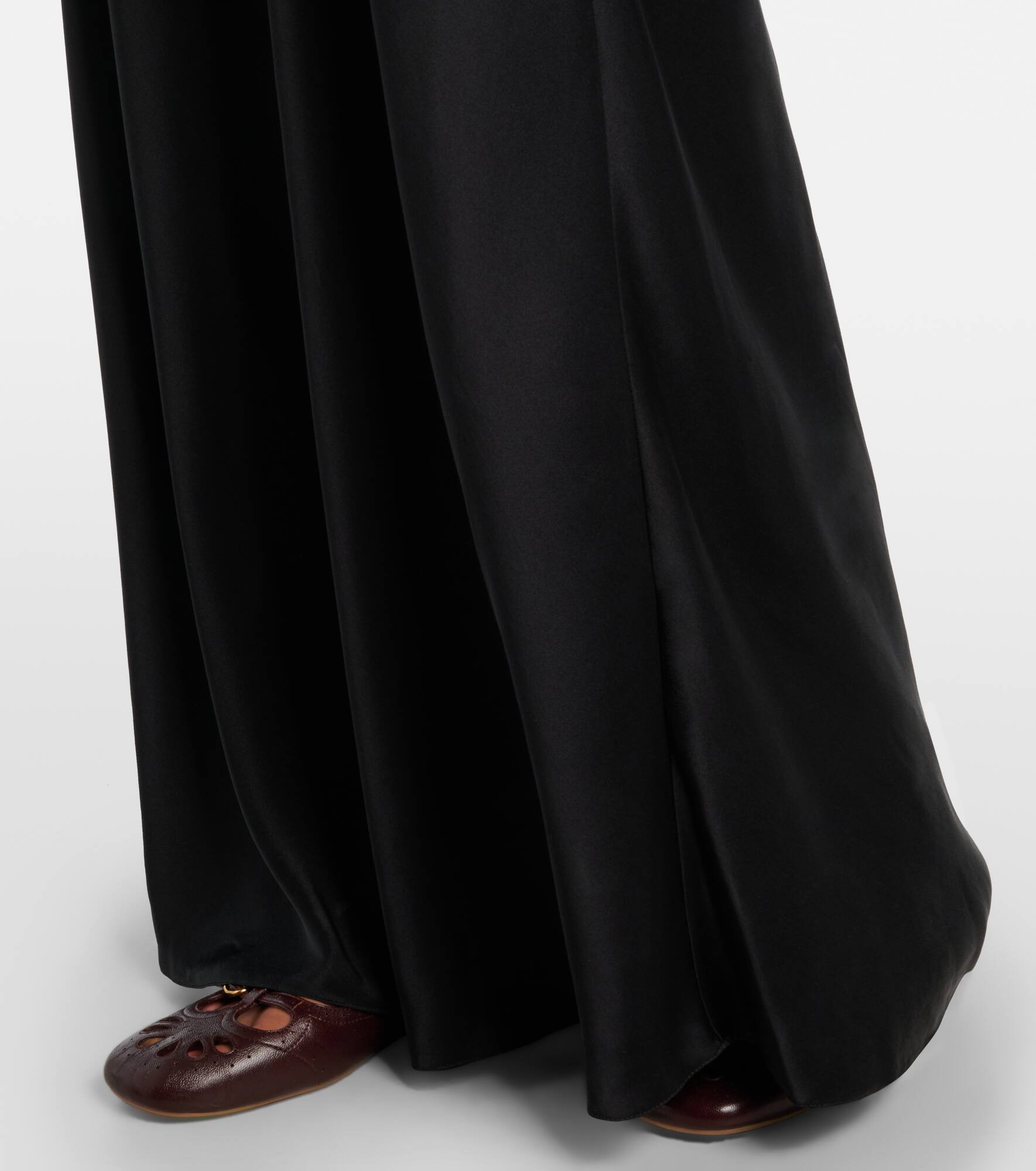 Caped lace-trimmed silk maxi dress - 5