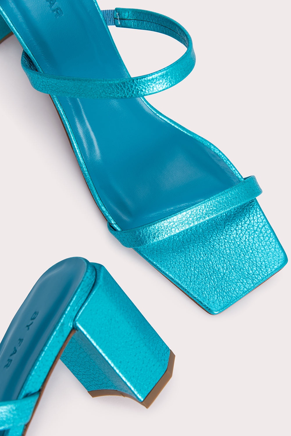 Tanya Aqua Metallic Grain Leather - 5