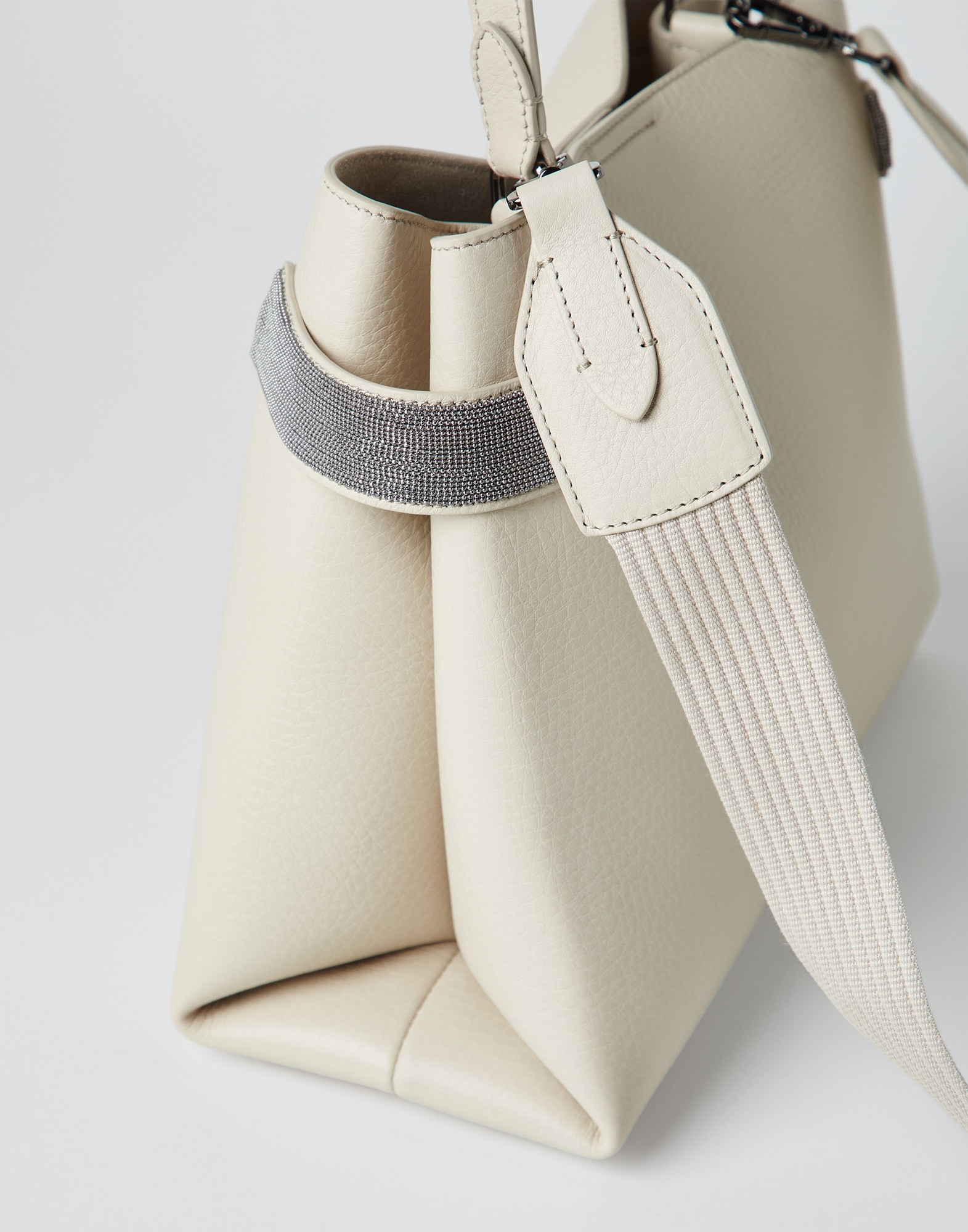 Texture calfskin bag with precious bands - 3