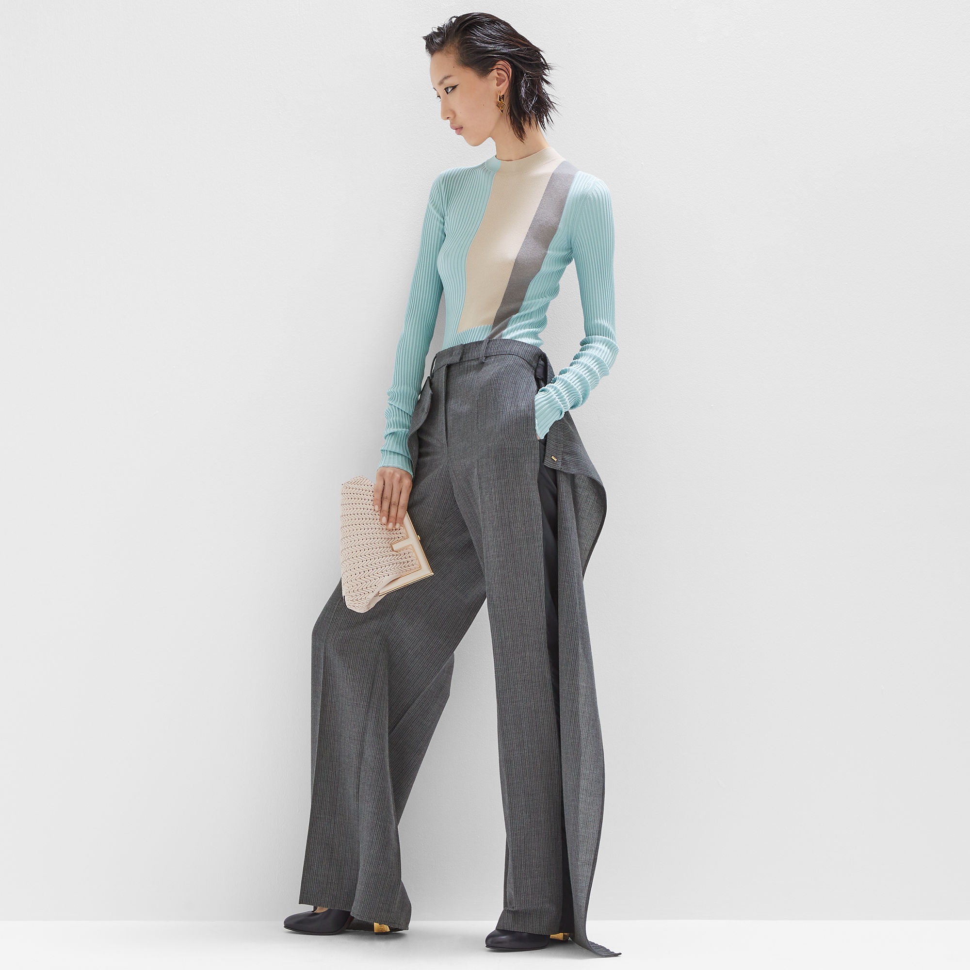 FENDI｜SLACKS (wool trousers (FR6535 AWZB F0GME)) FB0616ADTLF0XW5_02?wid=2000&