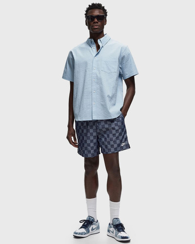 Nike Life Short-Sleeve Seersucker Button-Down Shirt outlook