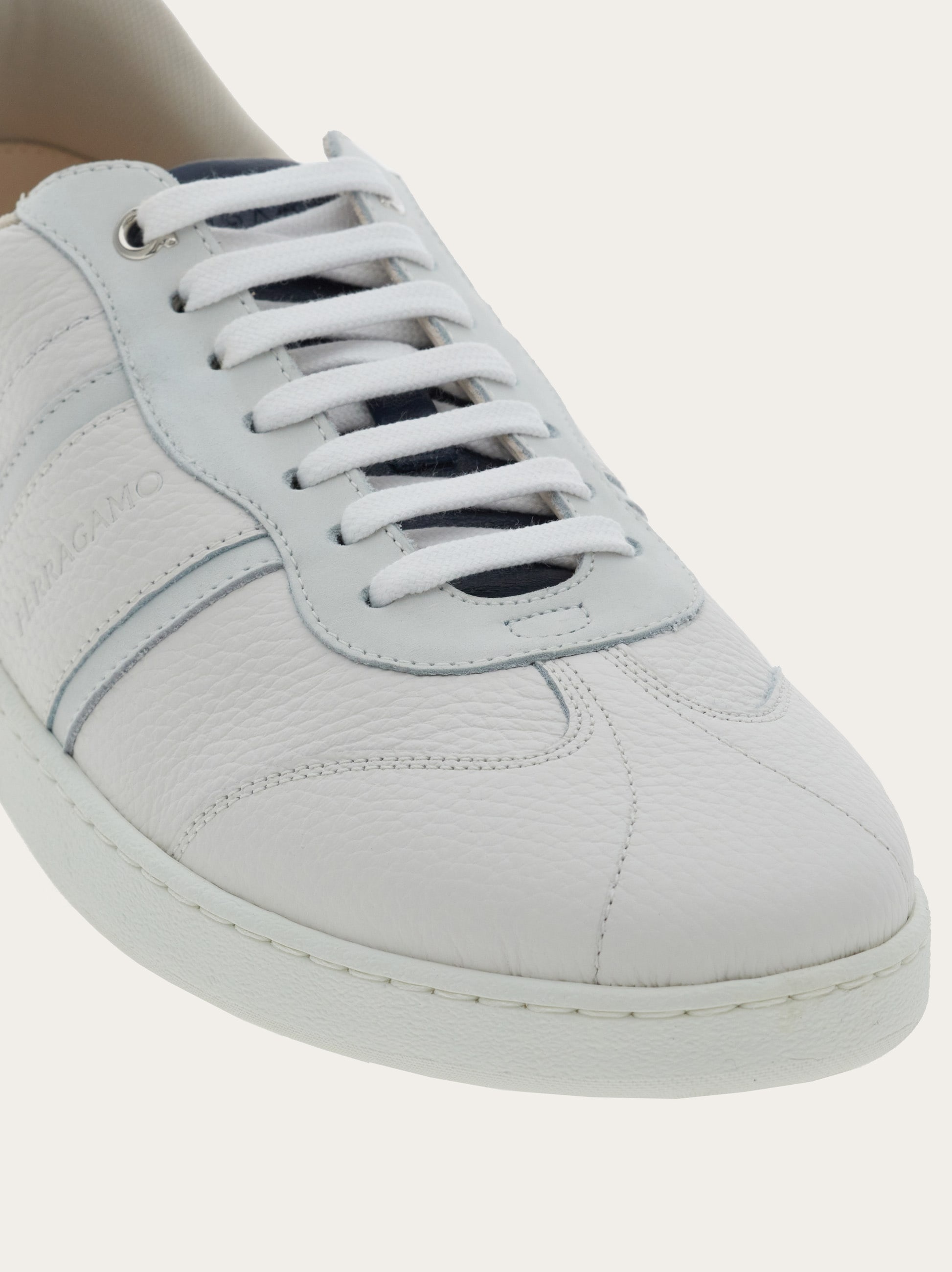 【関税込み】Ferragamo グレー Signature ローカットスニーカー FERRAGAMO Low top sneaker with signature | REVERSIBLE