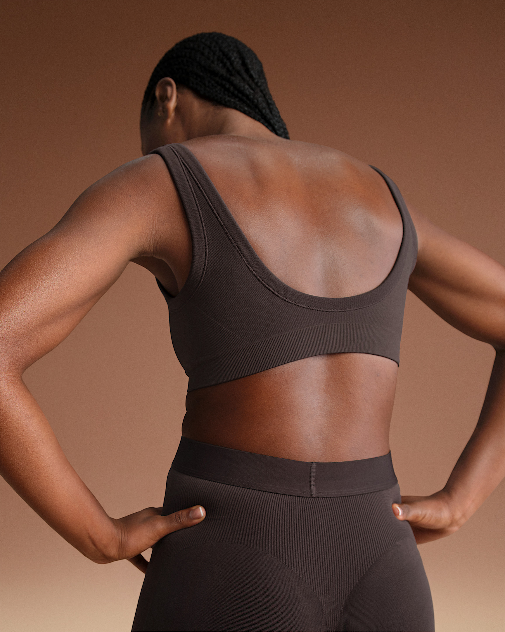NikeSKIMS Vintage Seamless Women's Scoop Bra - 2