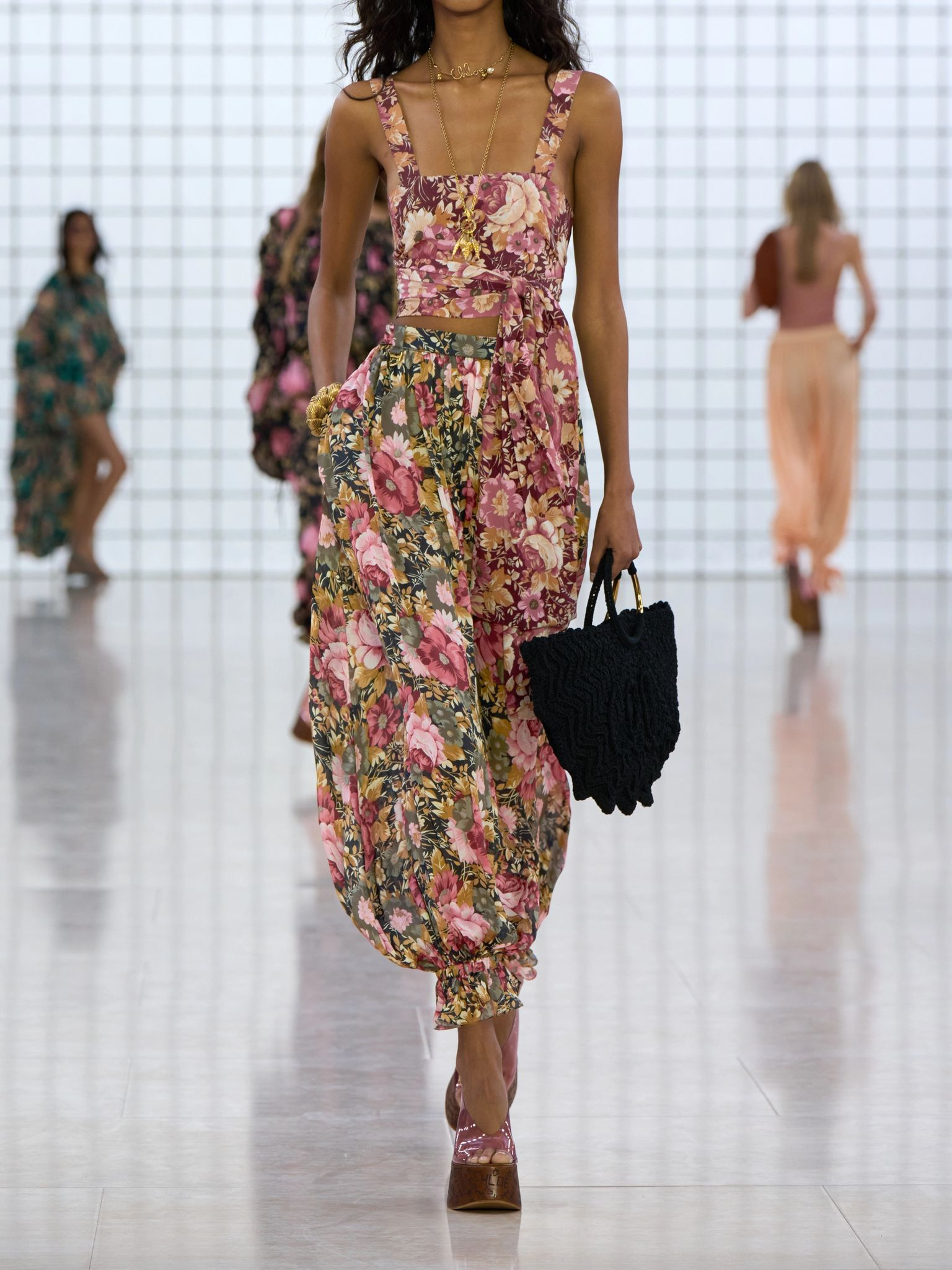 Cropped floral-print silk-crepe top Pink - 4