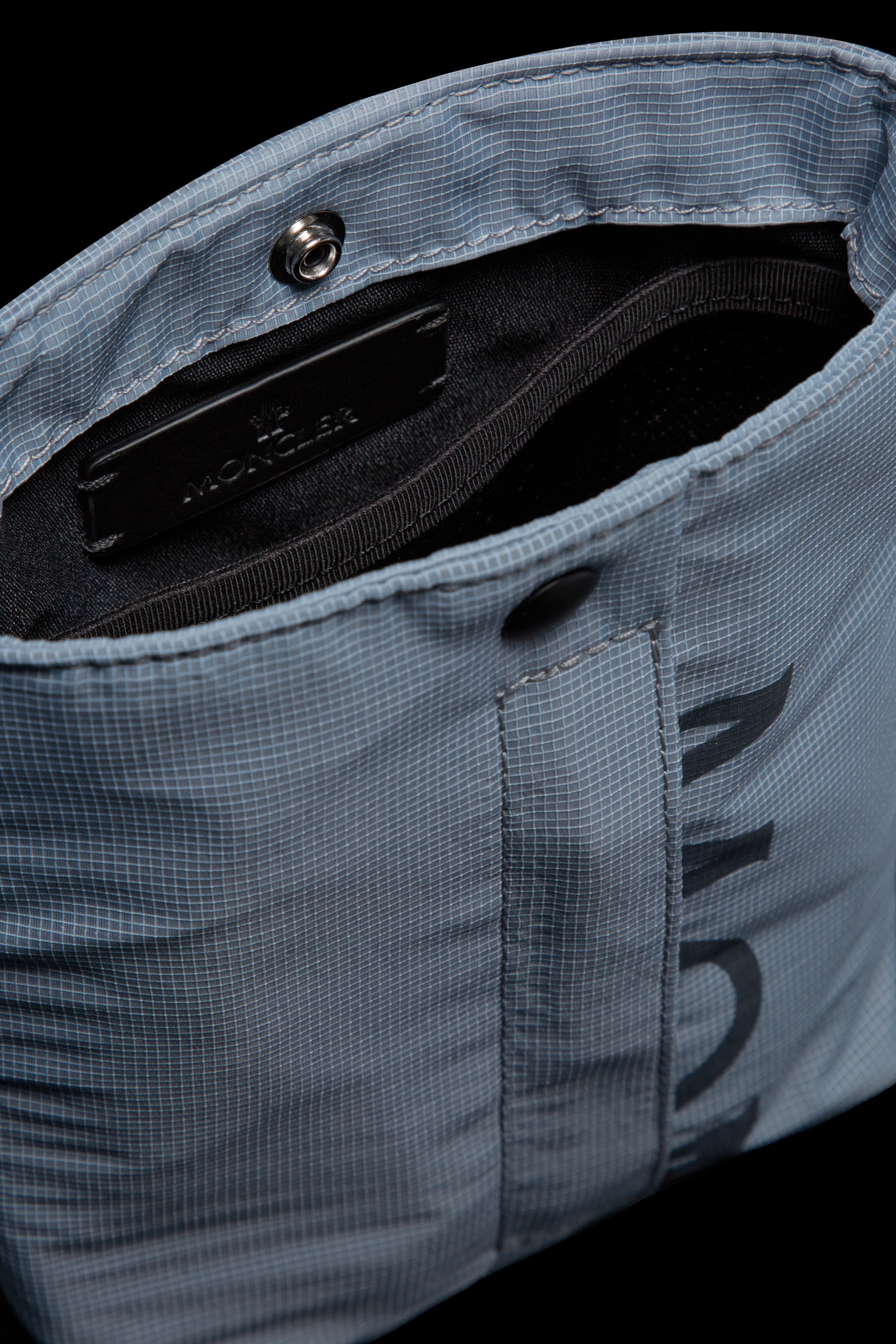 【MONCLER】ALCHEMY CROSSBODY BAG Moncler Moncler Alchemy Cross Body Bag | endclothing
