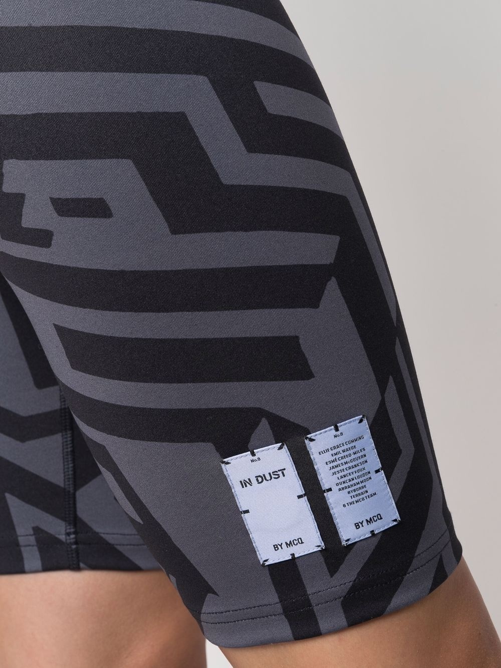 stretch-design abstract print shorts - 5
