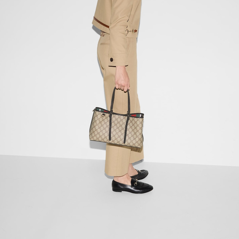 GG Emblem small tote bag 5