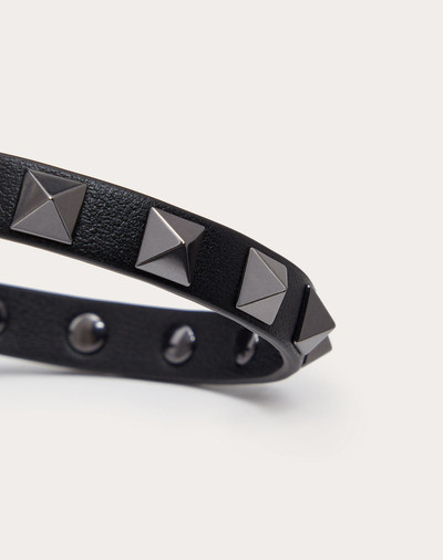 Valentino Rockstud leather bracelet with ruthenium studs outlook