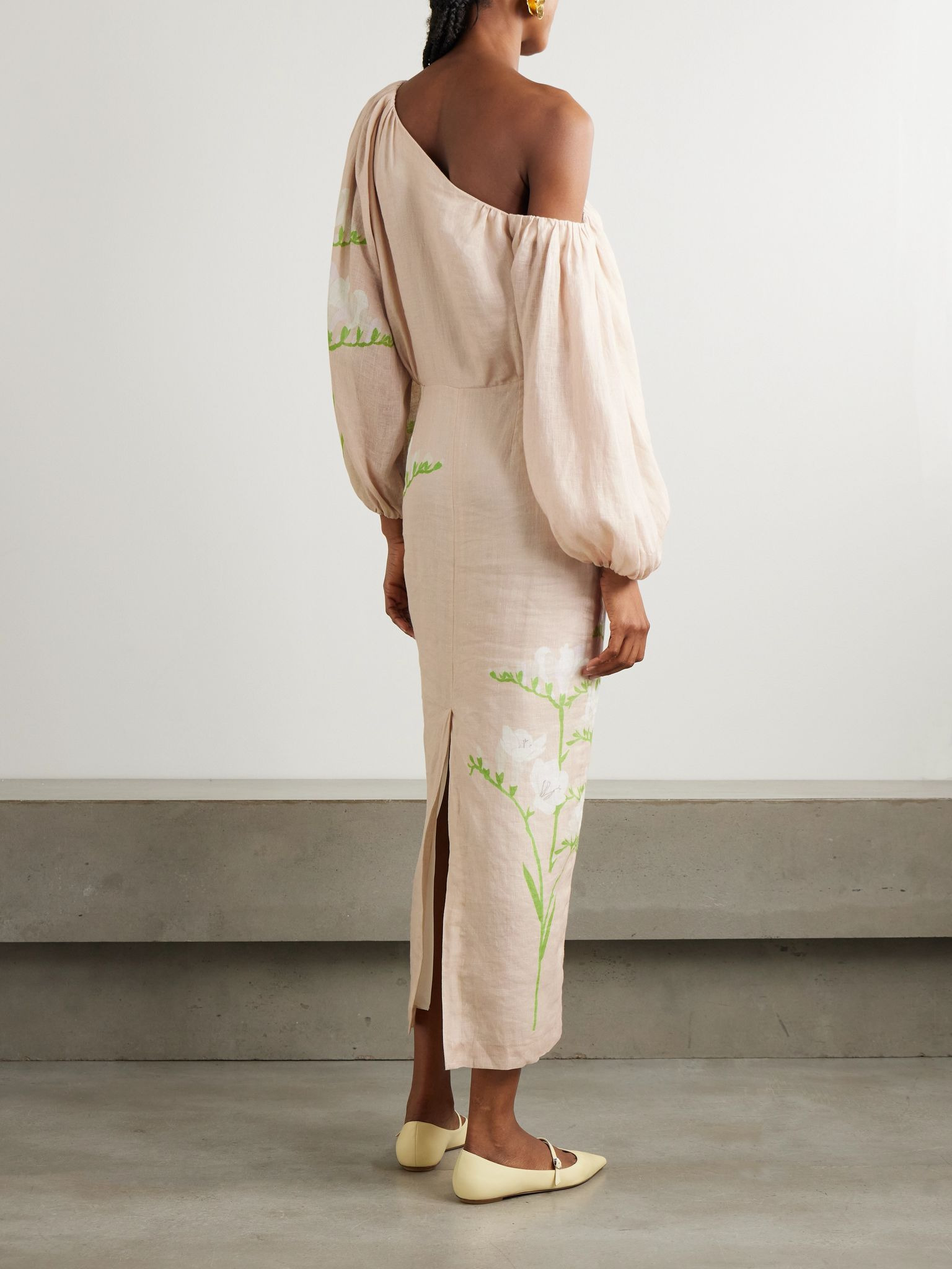 Cara off-the-shoulder gathered floral-print linen midi dress Antique rose - 3