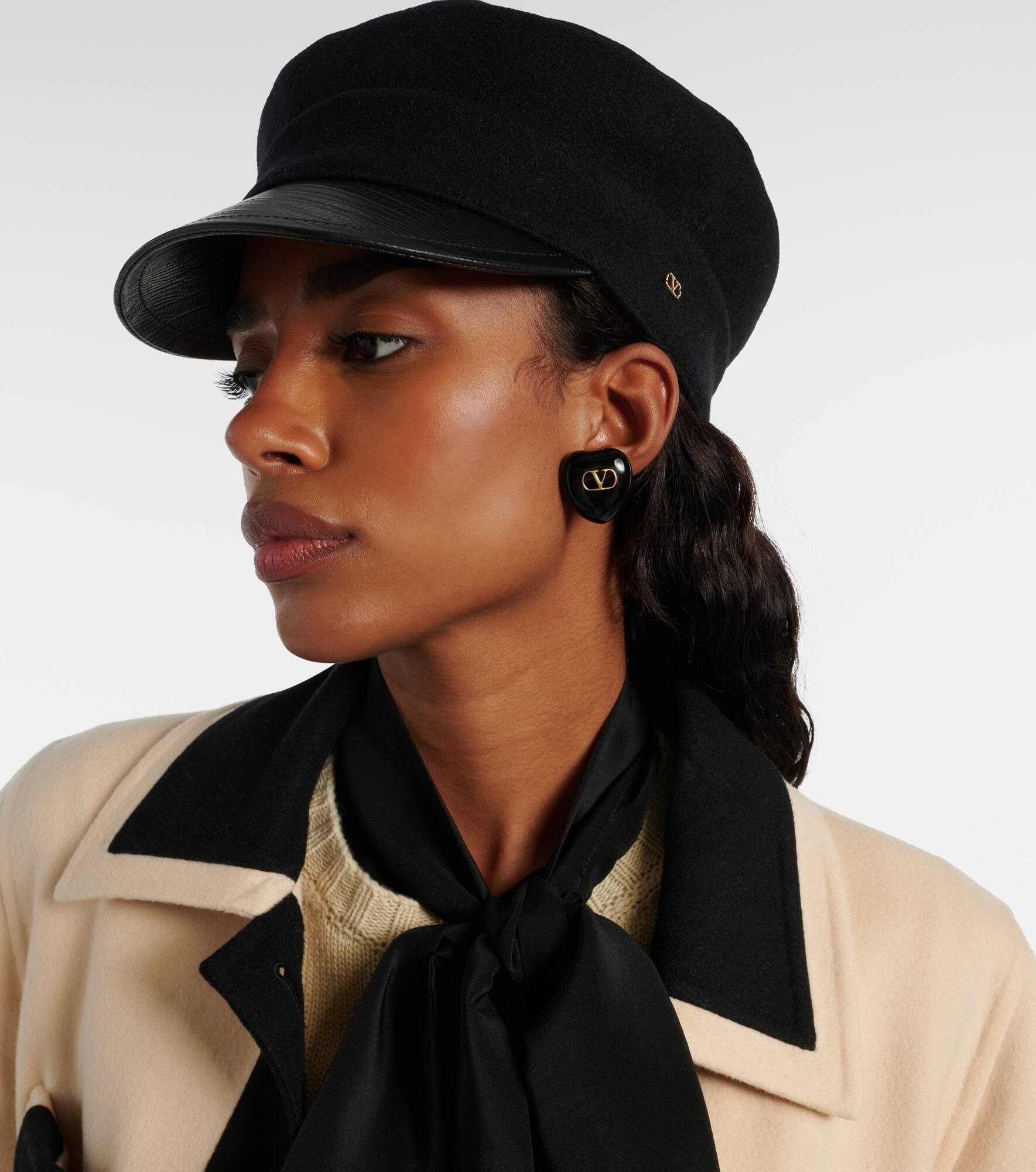 VLogo wool-blend felt newsboy cap - 2