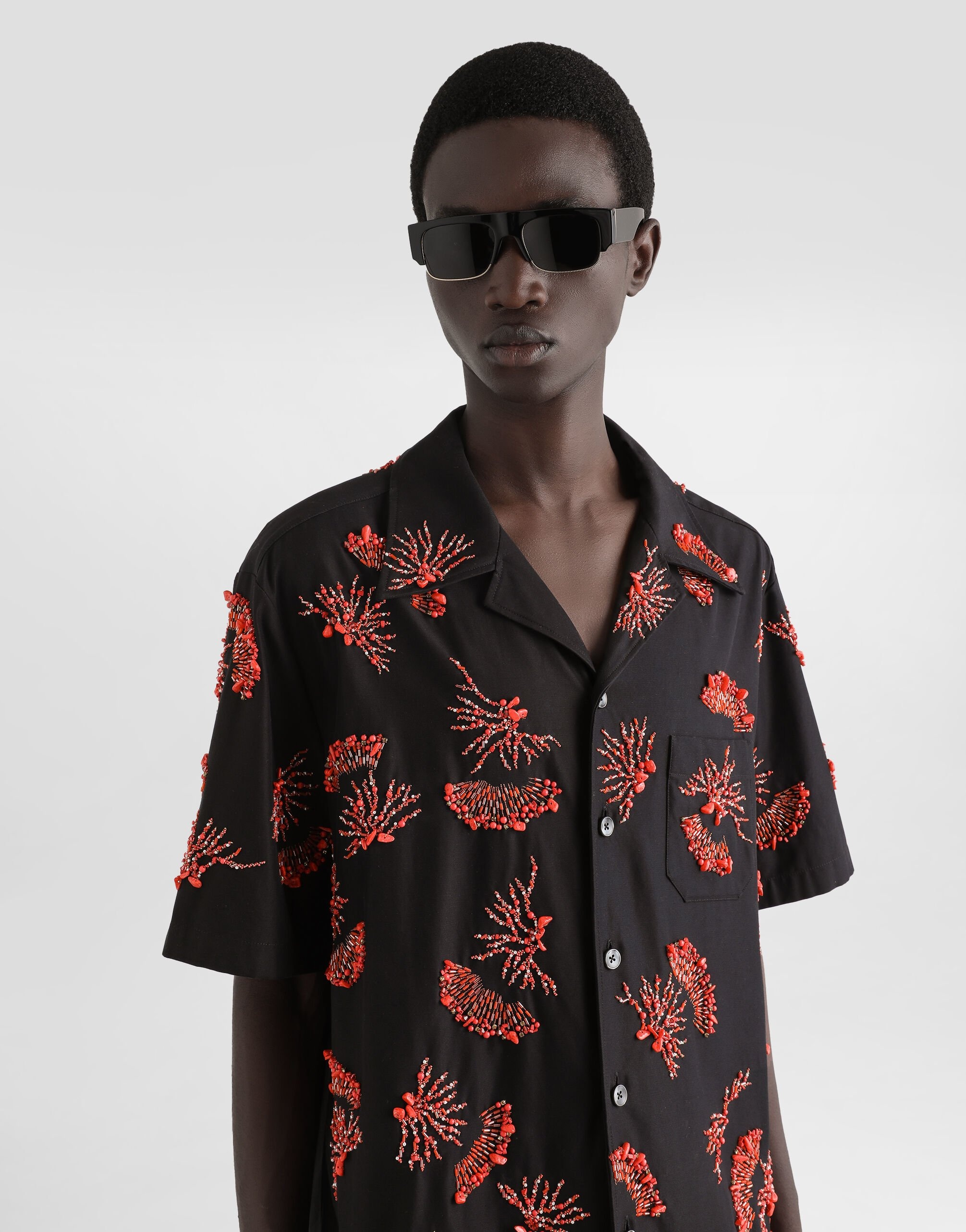 Short-sleeved cotton shirt with coral embroidery - 4