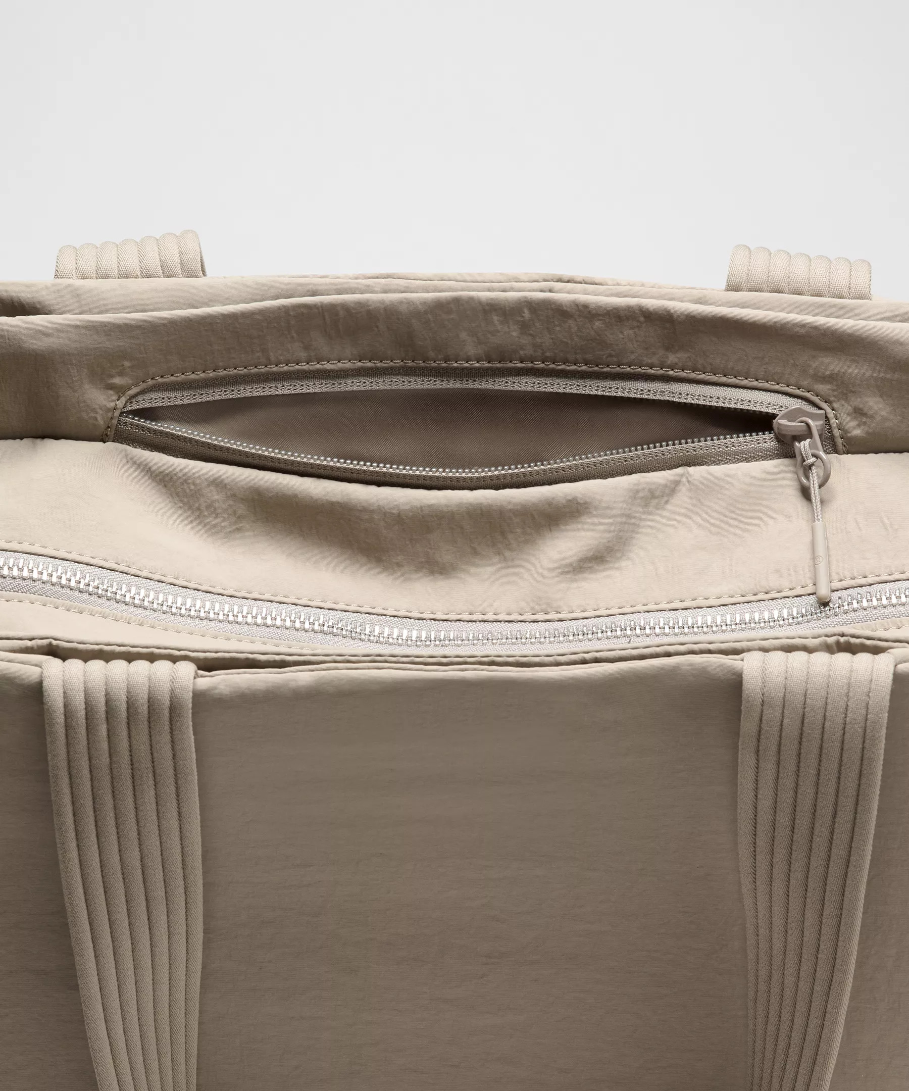 Triple Compartment Tote Bag 18L - 8