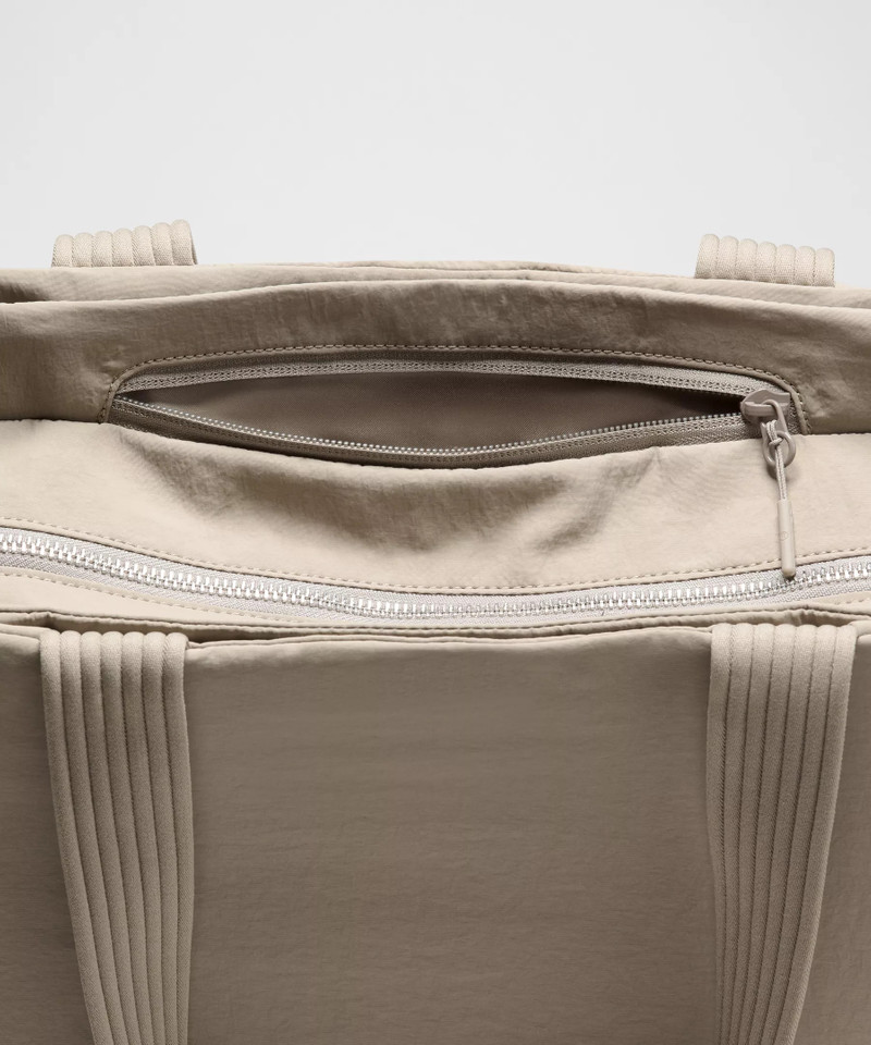 Triple Compartment Tote Bag 18L 8