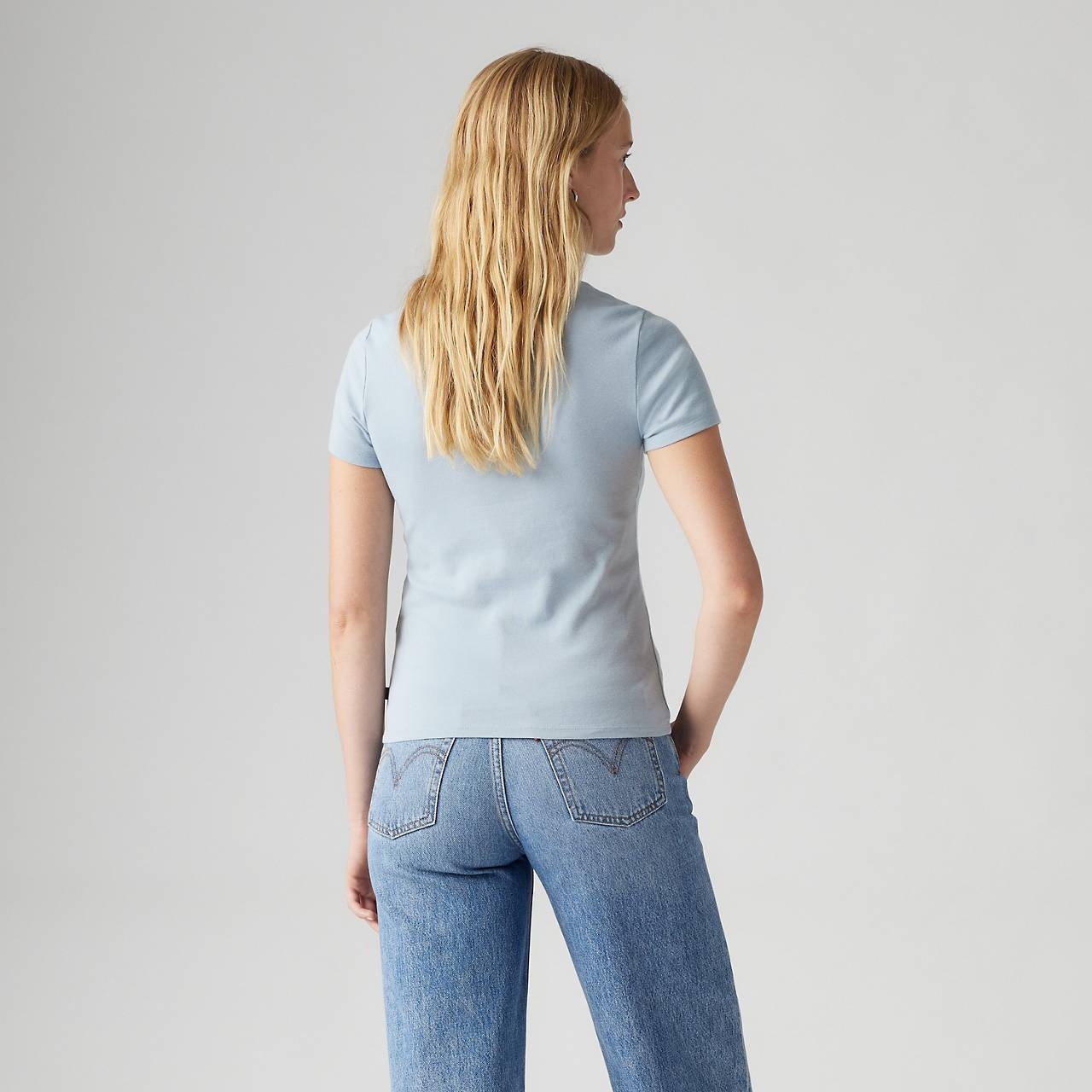 ESSENTIAL SHORT SLEEVE T-SHIRT - 4