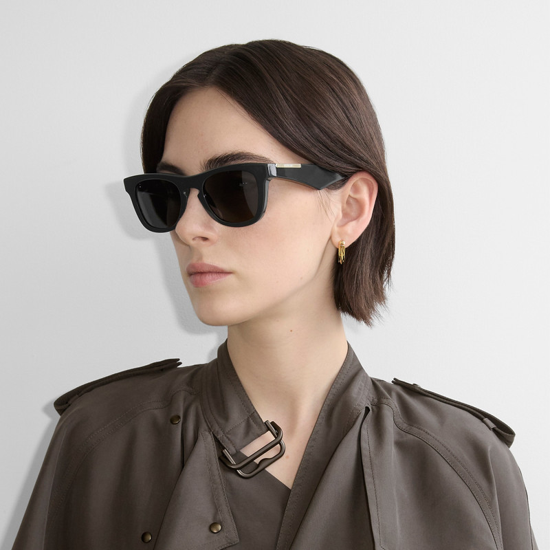 Burberry Arch Facet Sunglasses outlook