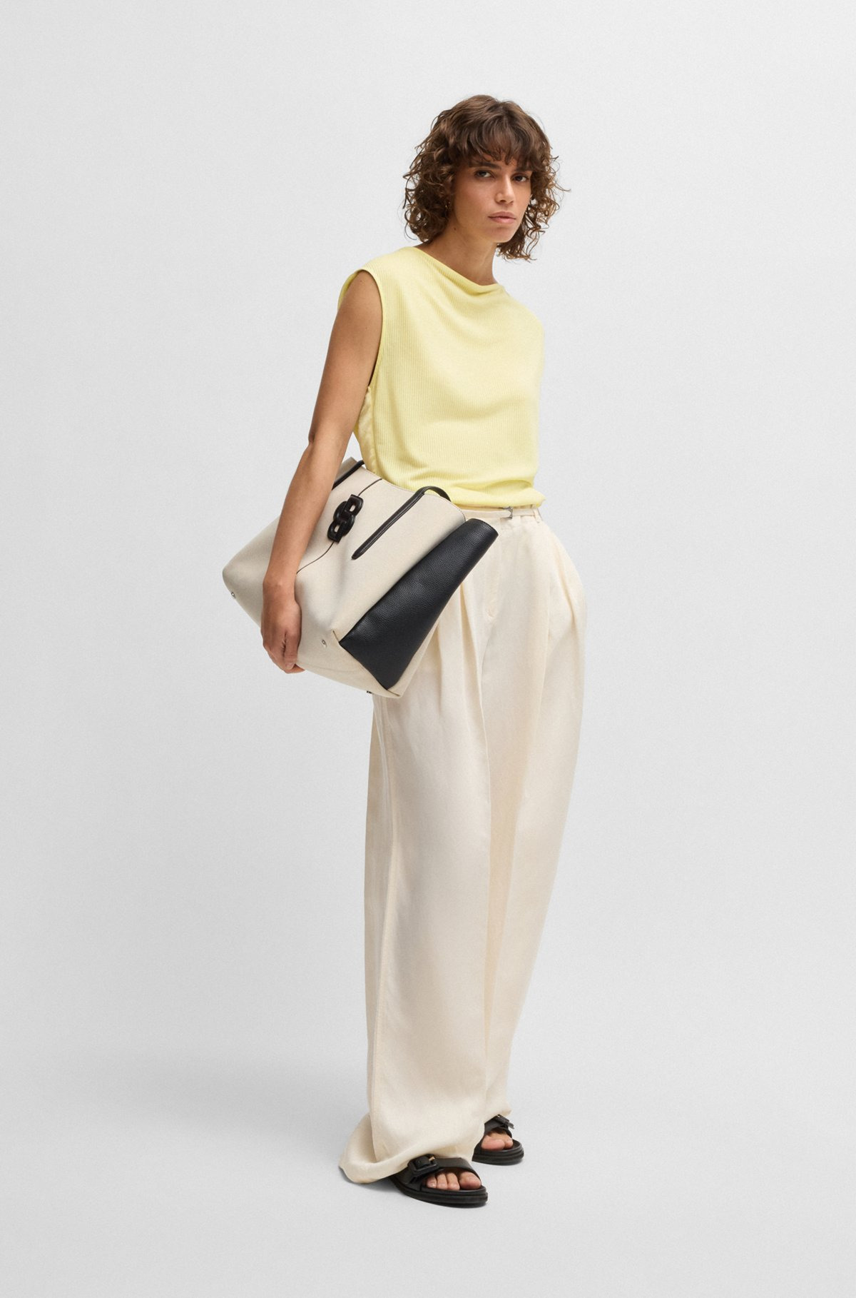 SLEEVELESS T-SHIRT WITH RIBBED FRONT - 3