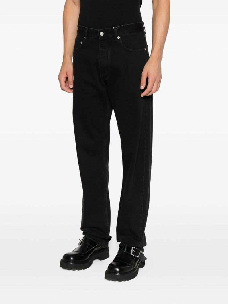 button-fastening jeans 3