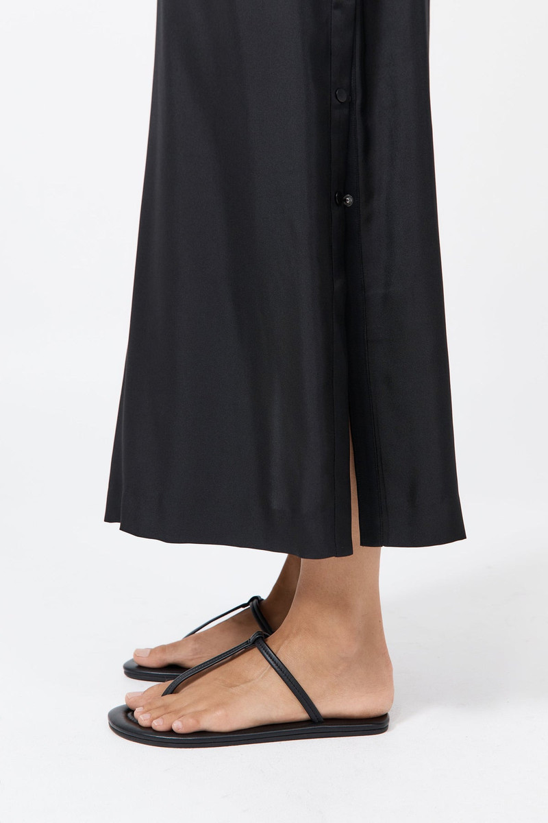 ST. AGNI T Slide - Black outlook