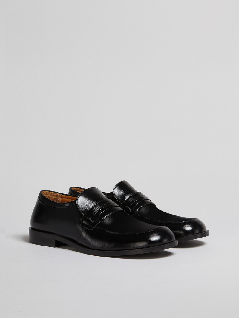 Marni BLACK SHINY LEATHER MOCCASIN outlook