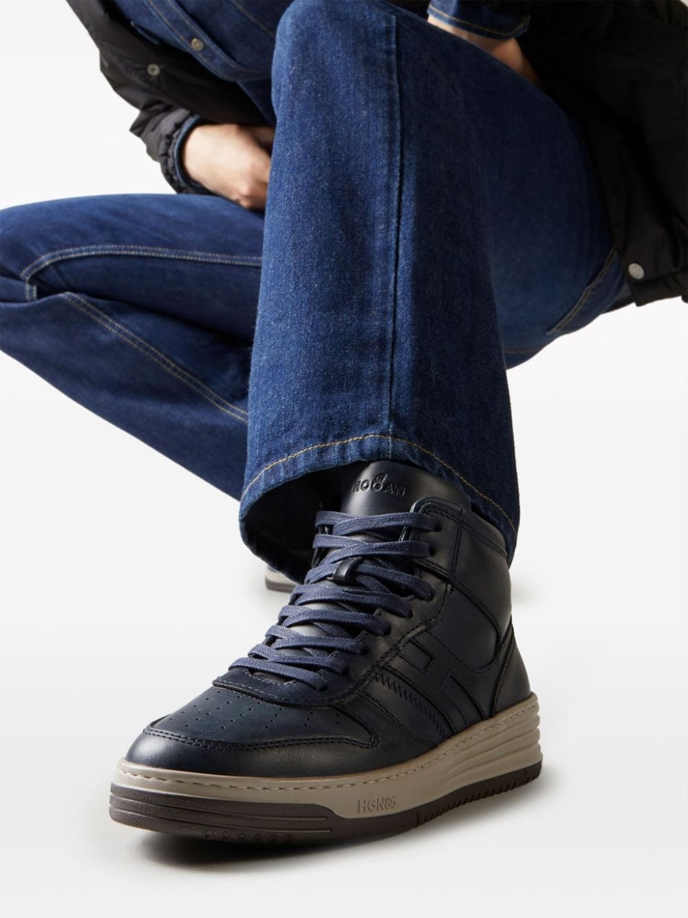 H630 logo-patch leather sneakers - 7