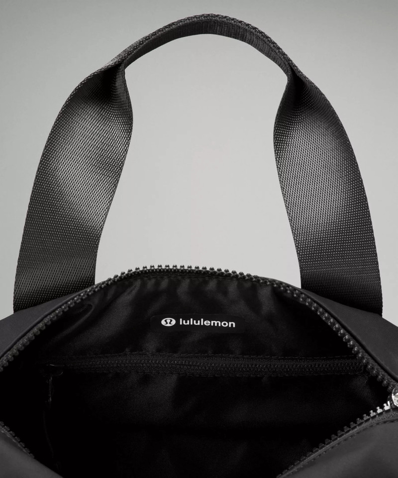 Knit Nylon Mini Barrel Duffle Bag 5L 4