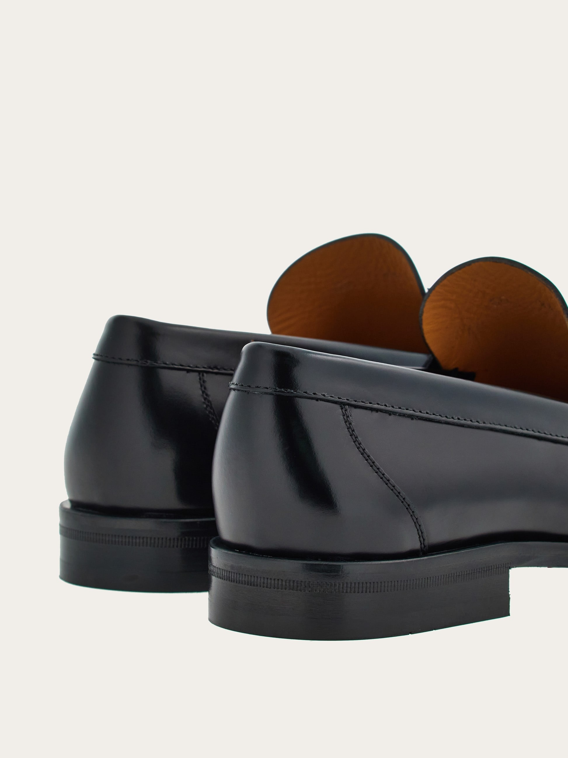 Moccasin with signature - 3