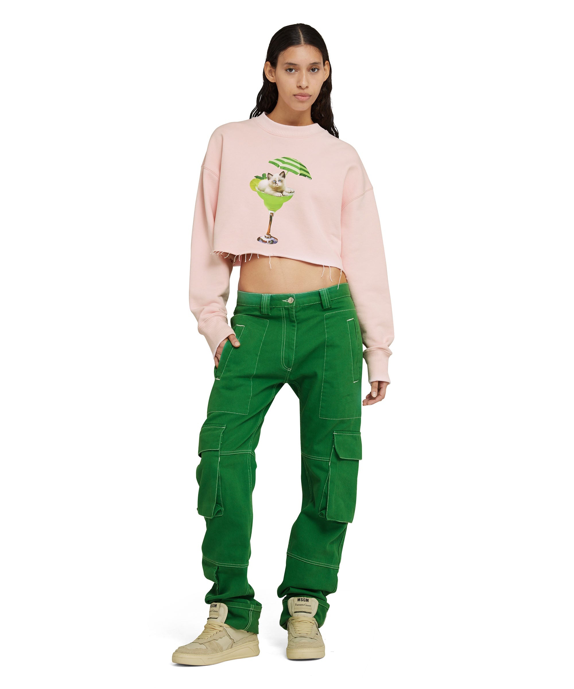 Cotton crop-top crewneck sweatshirt with "cocktail cat" graphic - 5