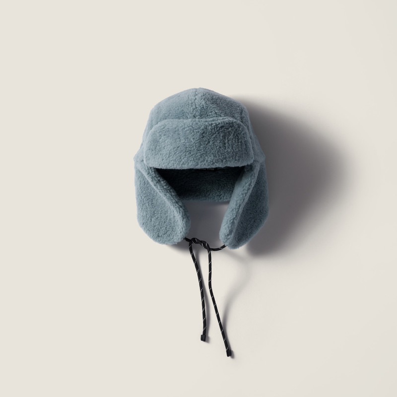 Fleece trapper hat 1