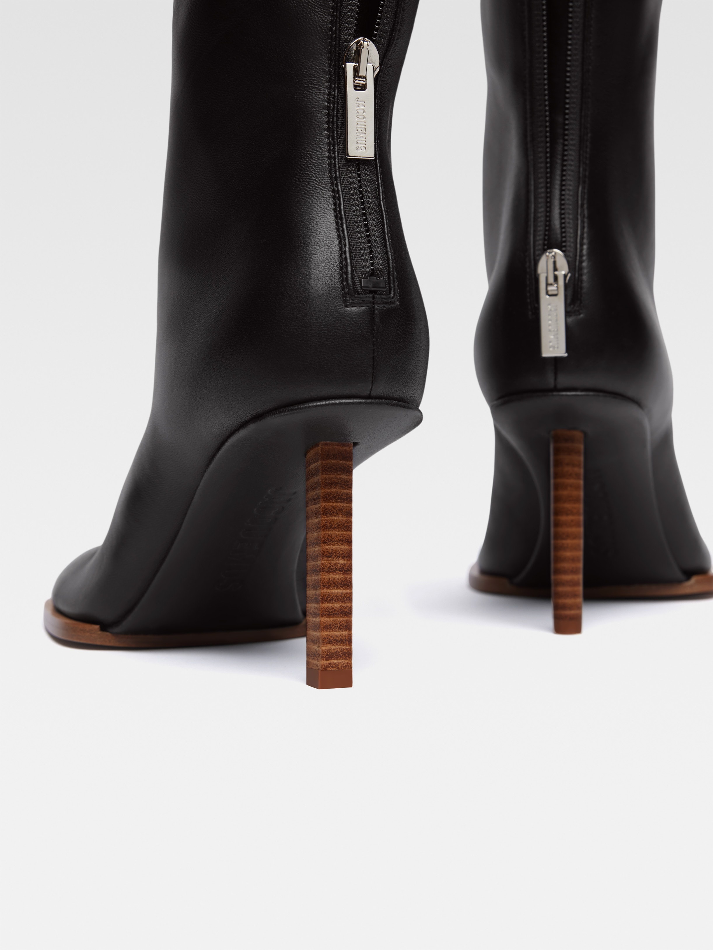 Jacquemus Les Chelsea Pavane Ankle Boots