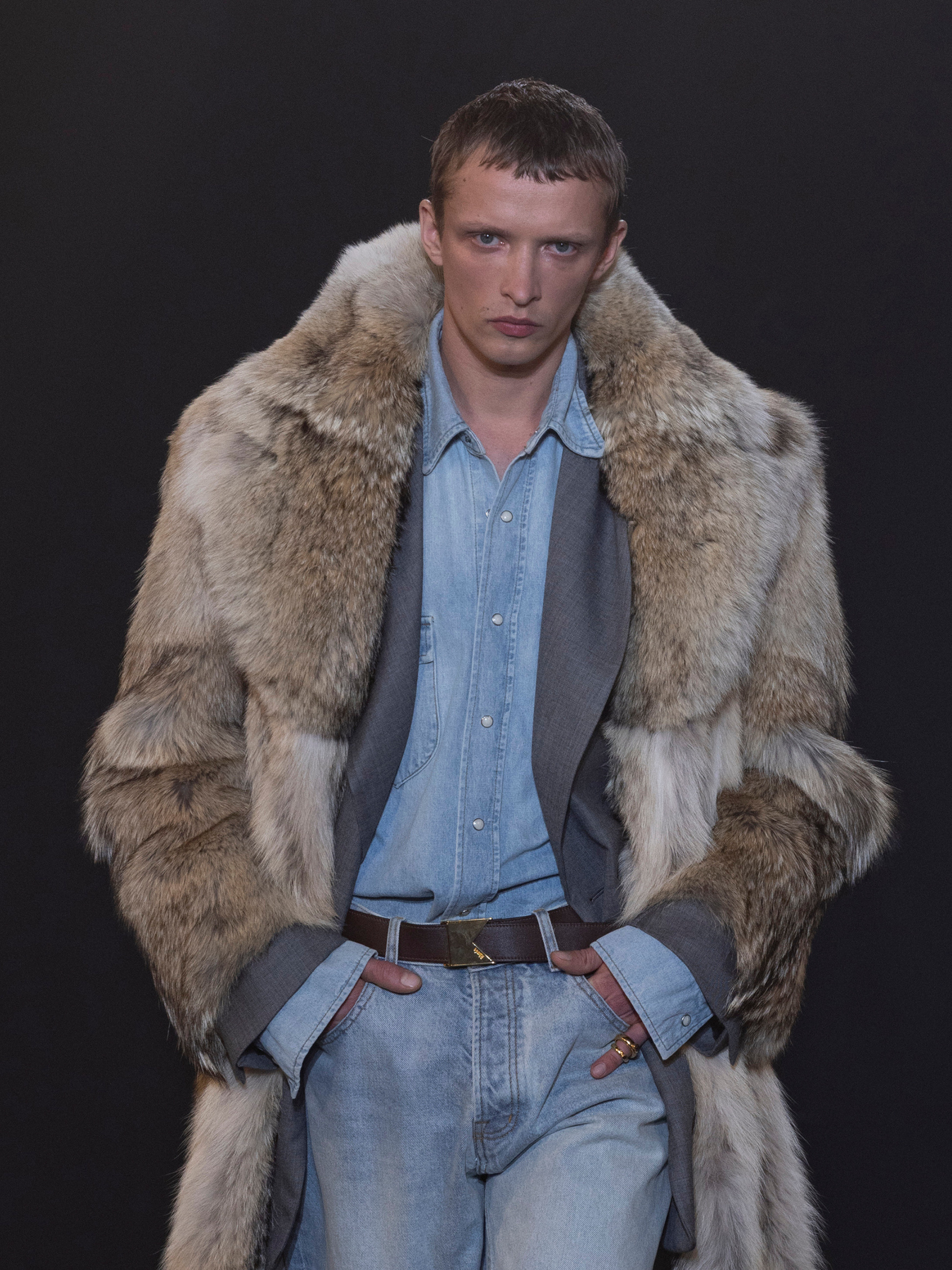 VINTAGE FUR COAT - 6