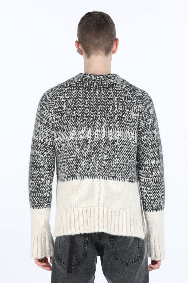 N°21 HERRINGBONE SWEATER outlook